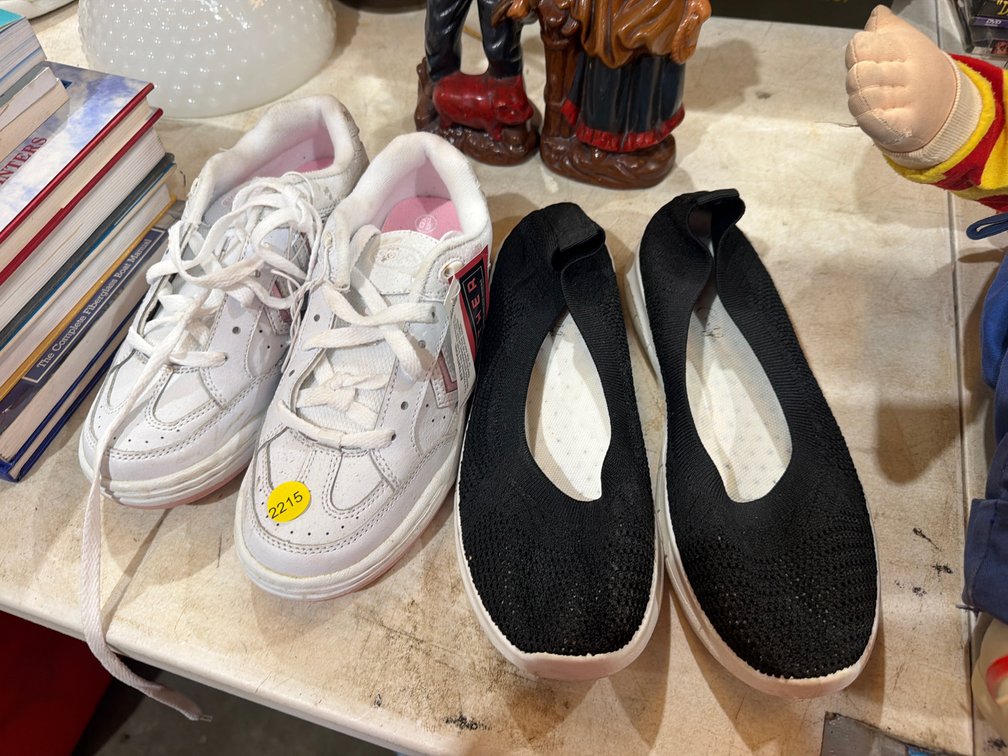 TWO PAIRS OF WOMENS SHOES