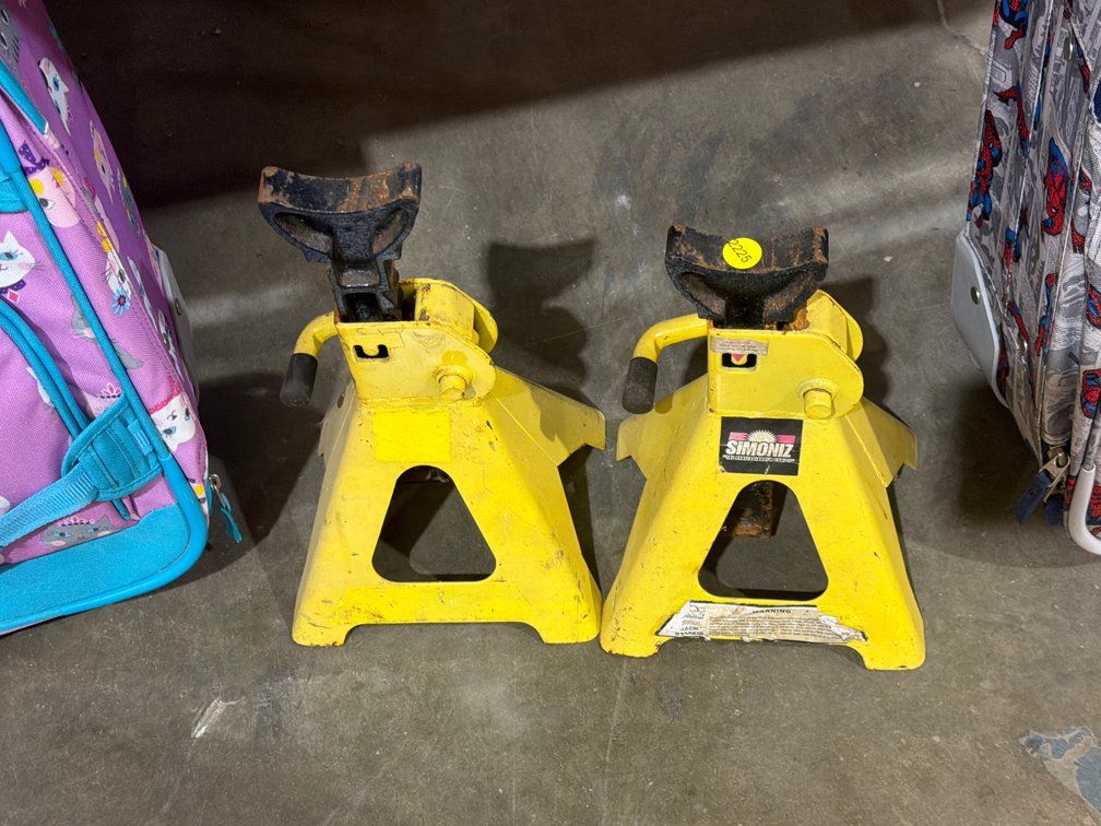 PAIR OF JACK STANDS