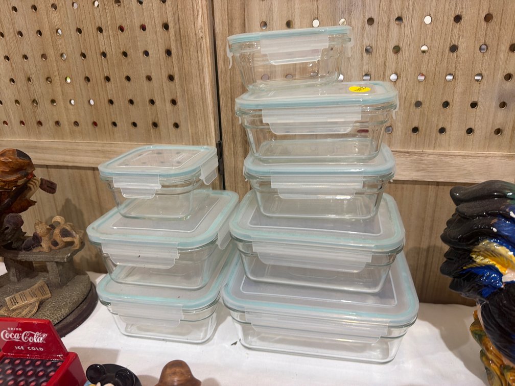 LOT OF GLASS CONTAINERS