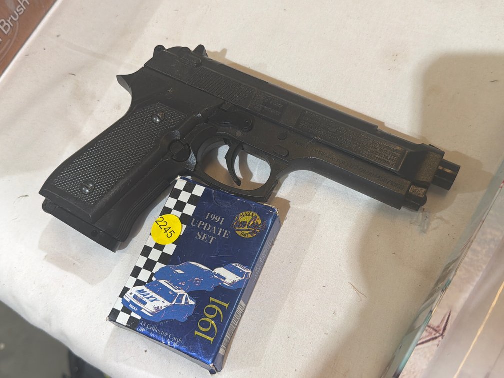 PELLET GUN AND RACING CARDS