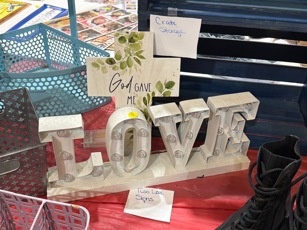 LOVE SIGN & CROSS DECOR