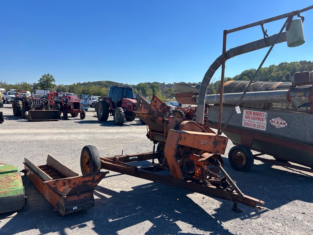WESTERN BEAR CAT FEED GRINDER