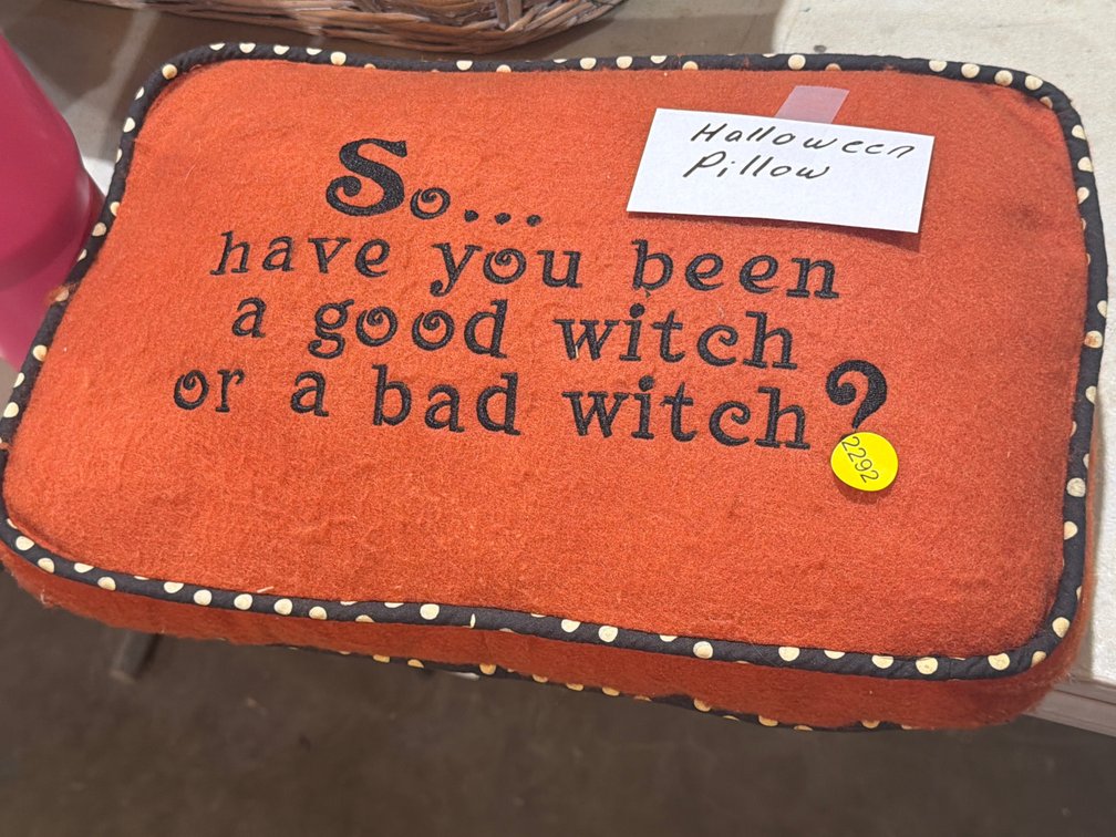 HALLOWEEN PILLOW