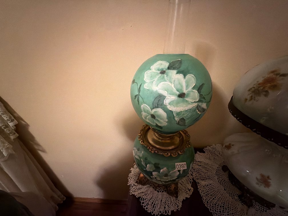 VINTAGE OIL LAMP