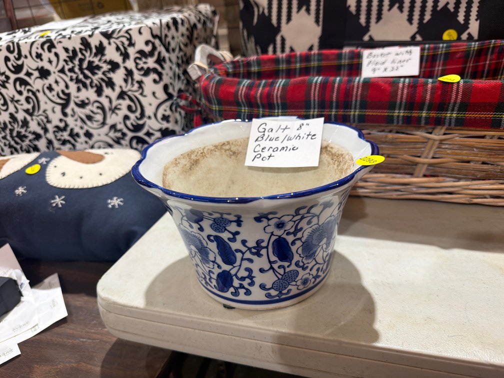 GALT 8” BLUE AND WHITE CERAMIC POT