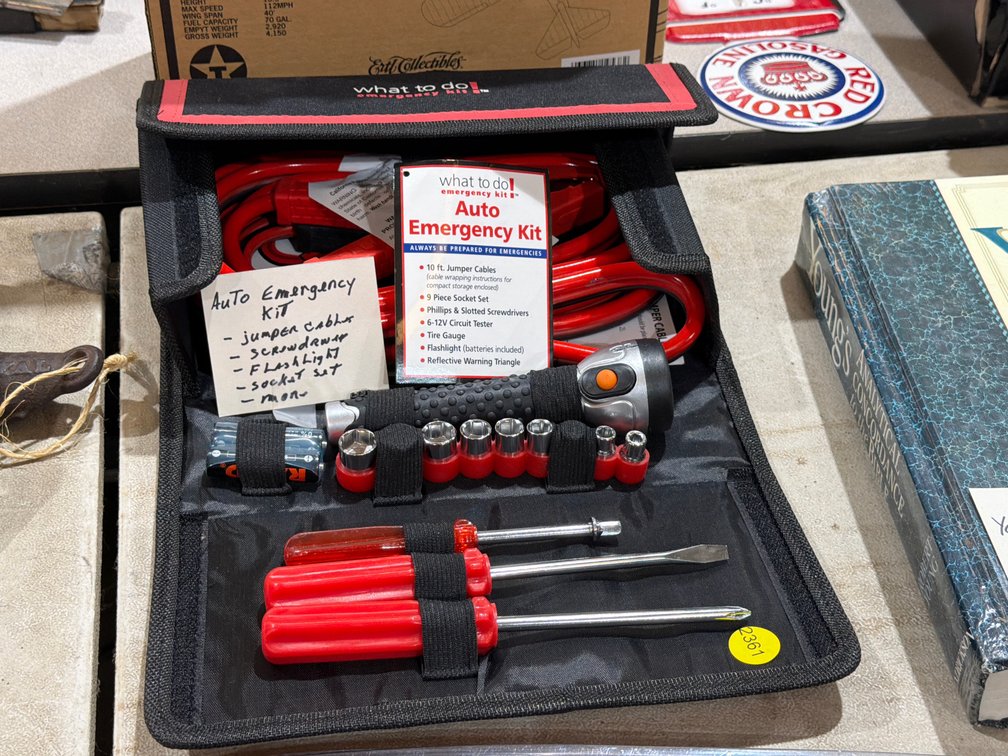 AUTO EMERGENCY KIT