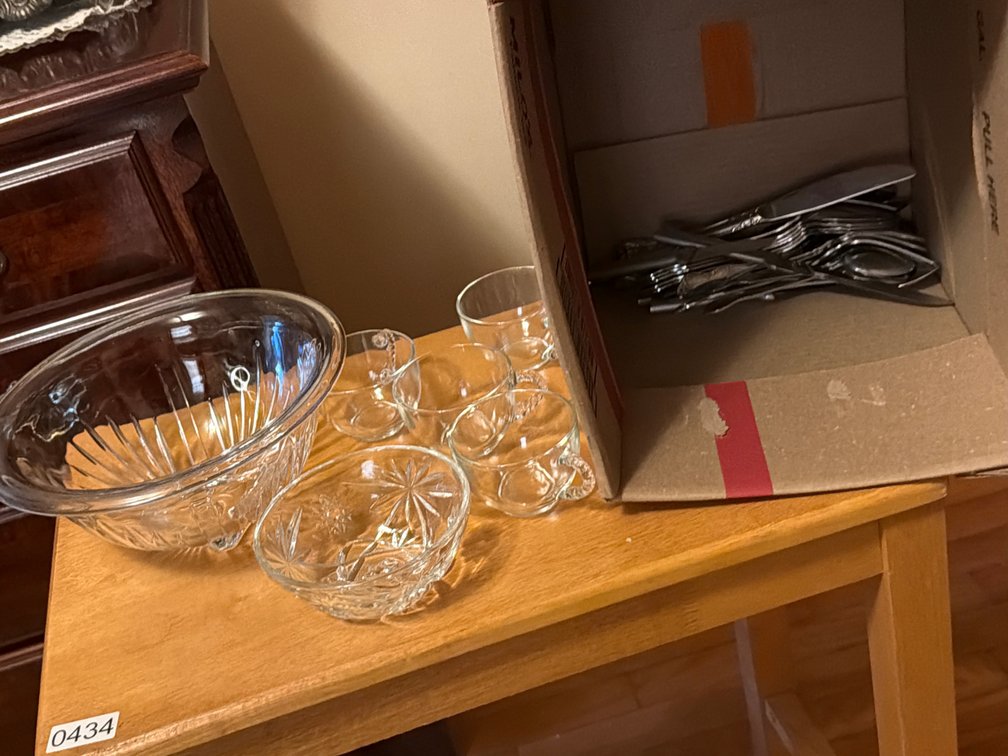 LOT OF GLASS BOWLS , CUPS , & FLATWARE
