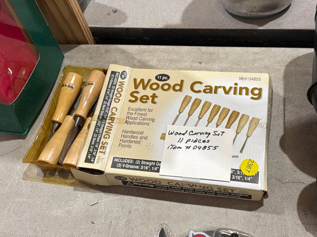 WOOD CARVING SET