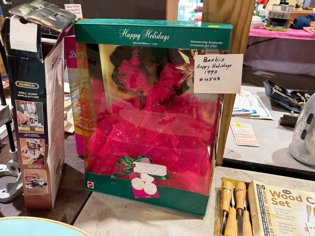HAPPY HOLIDAYS BARBIE