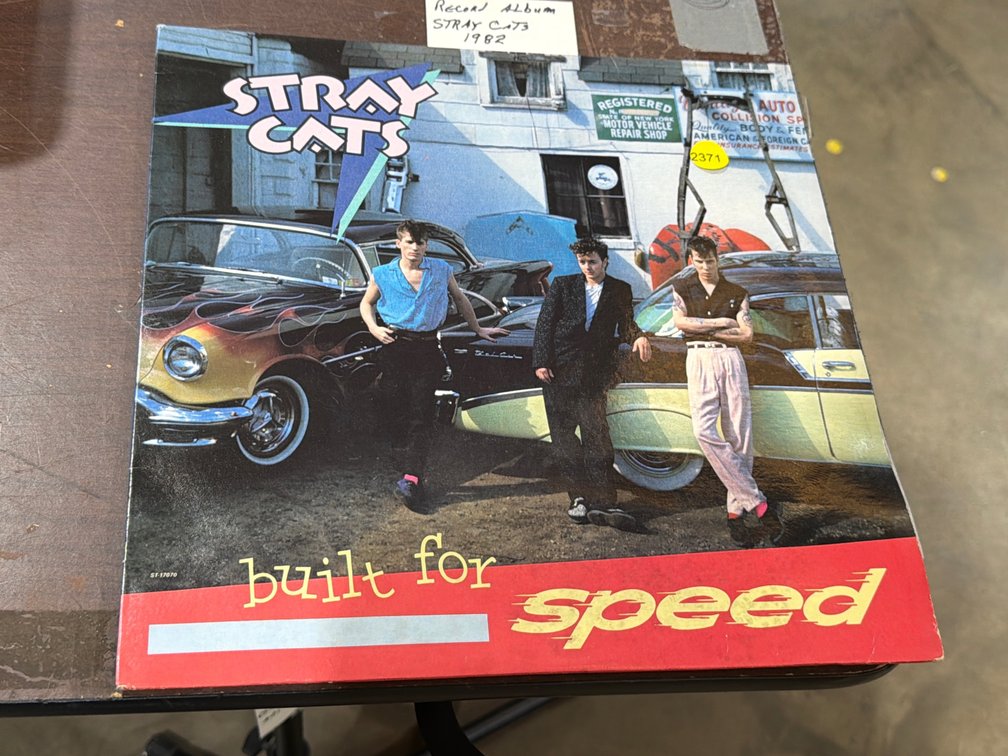 STRAY CATS RECORD ALBUM