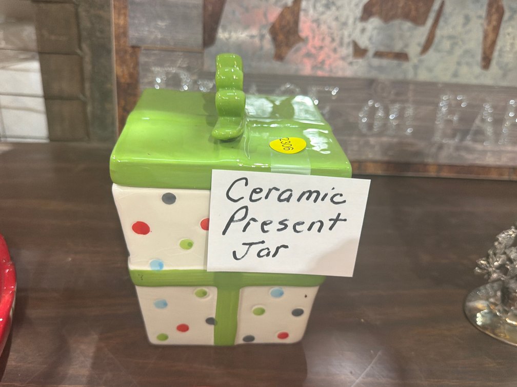 CERAMIC PRESENT JAR