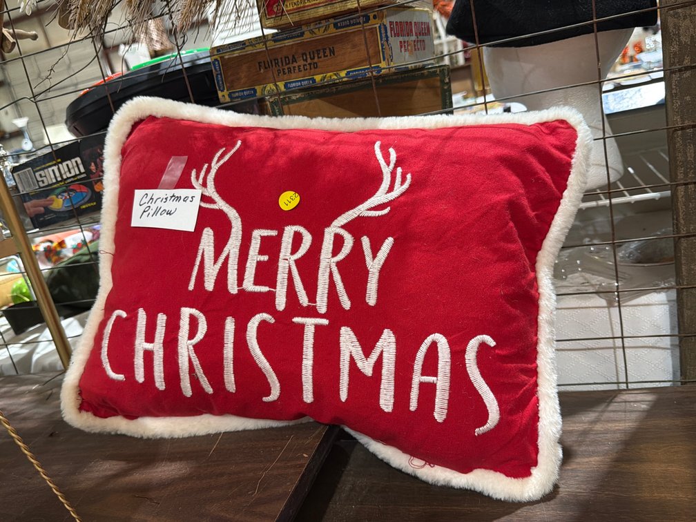 MERRY CHRISTMAS PILLOW