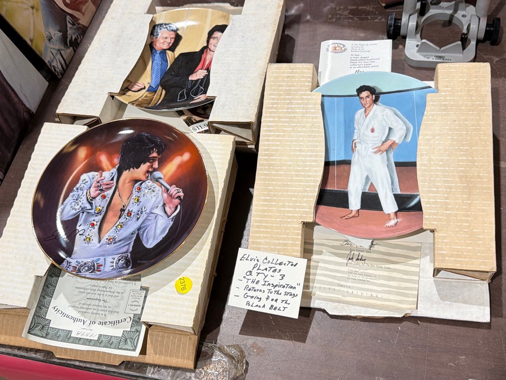 (3) ELVIS COLLECTOR PLATES