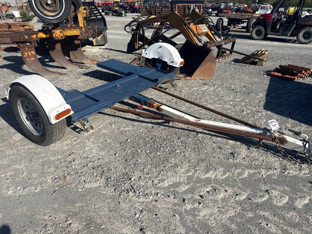 CAR TOW DOLLY
