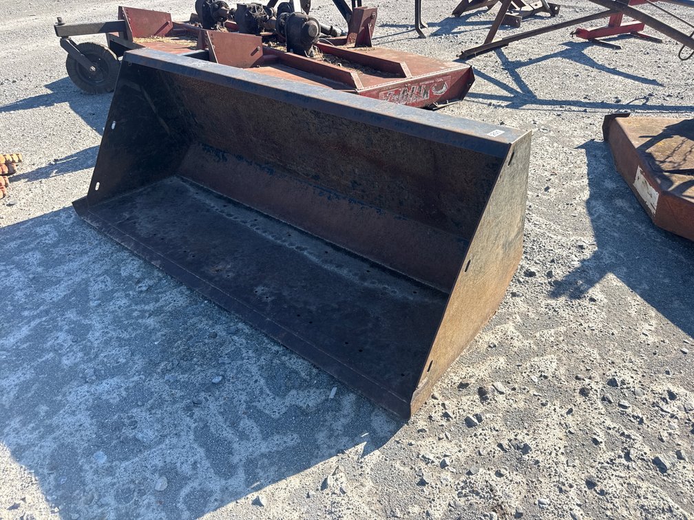 6’ TRACTOR BUCKET
