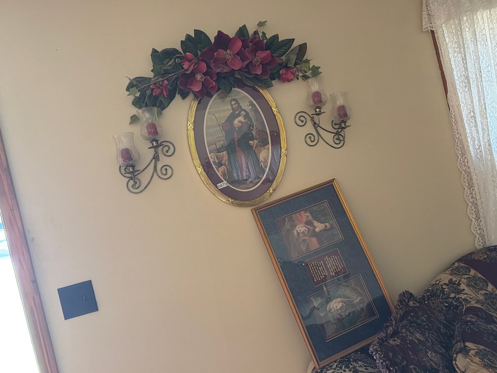 HANGING DECOR