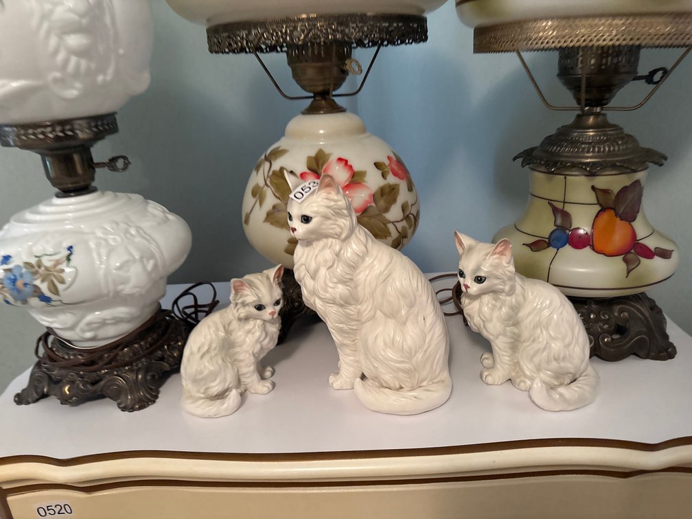 VINTAGE CAT FIGURES