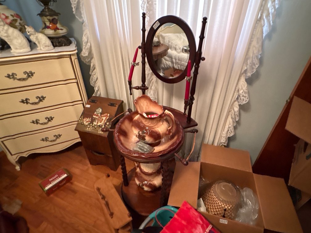 VINTAGE WASH BASIN PITCHER AND BOWL