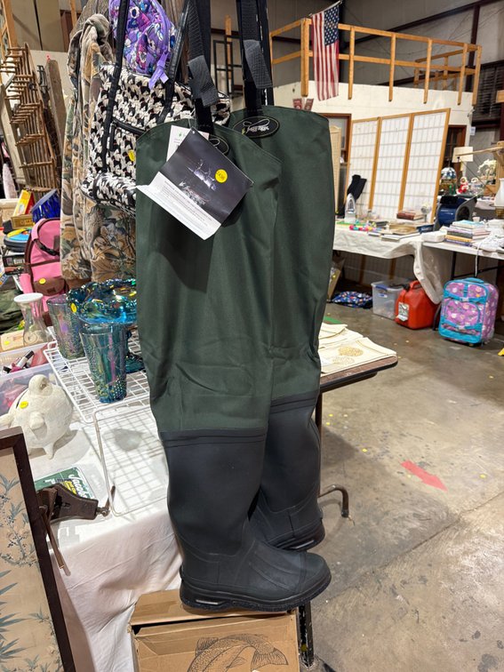 FROGG TOGG WADERS SIZE 11