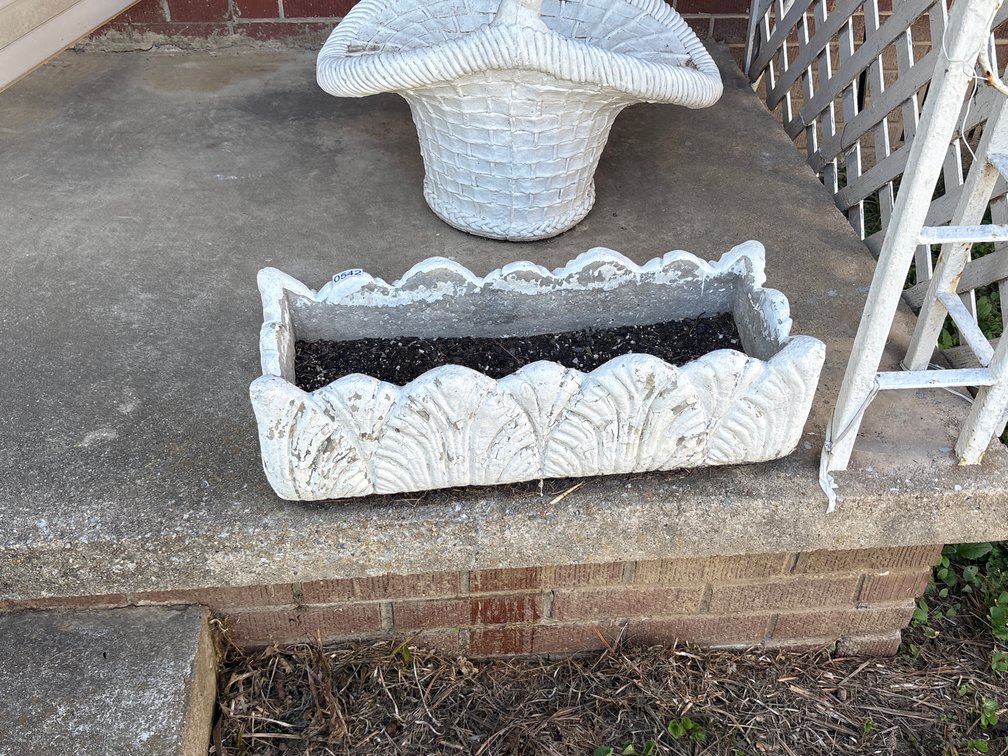 2 CONCRETE PLANTERS