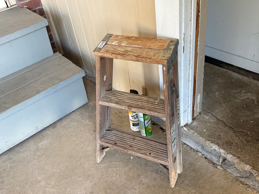 SMALL WERENER WOODEN STEP LADDER