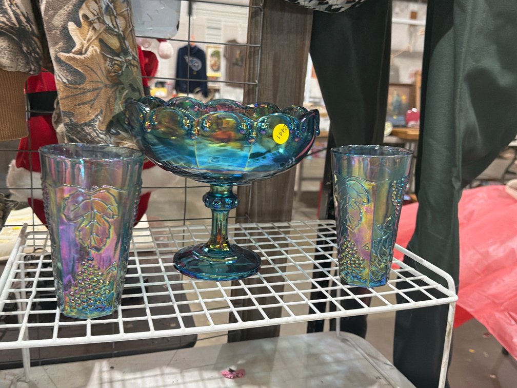 VINTAGE CARNIVAL GLASS BOWL AND GLASSES
