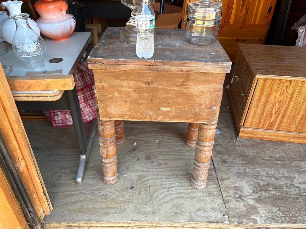 ANTIQUE TABLE