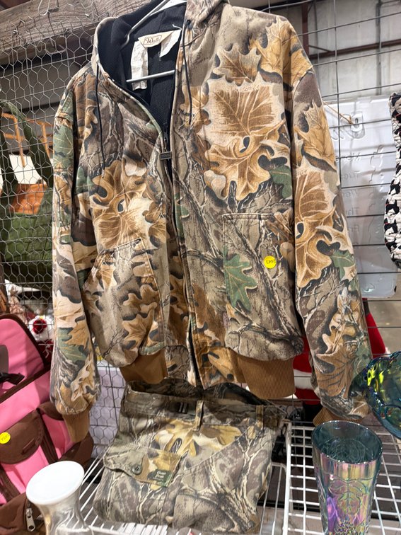 WALL CAMO JACKET AND PANTS