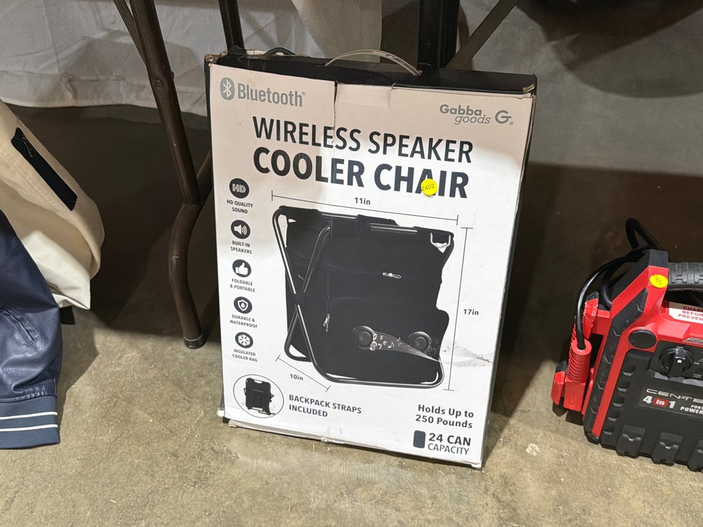 WIRELESS SPEAKER COOLER CHAIR