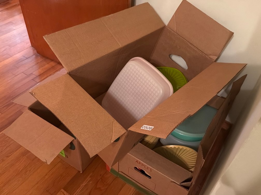 LARGE LOT OF TUPPERWARE