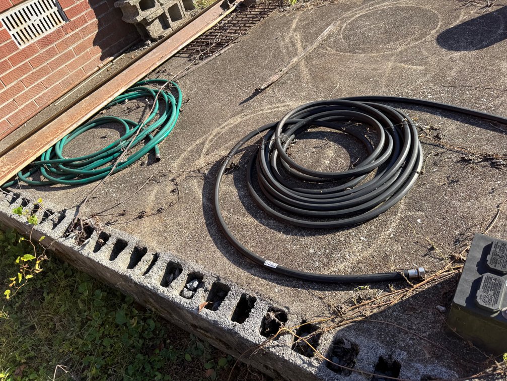 2 HOSE PIPES
