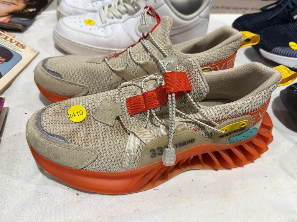 EVERYONE SHOES