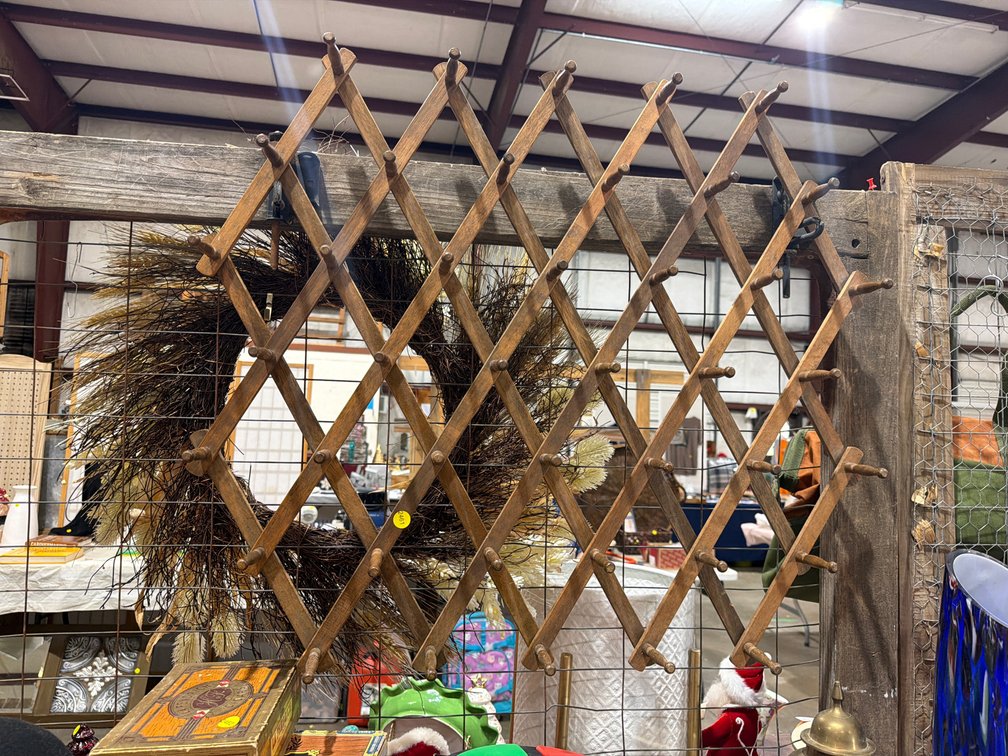 ACRODIAN FOLDING RACK