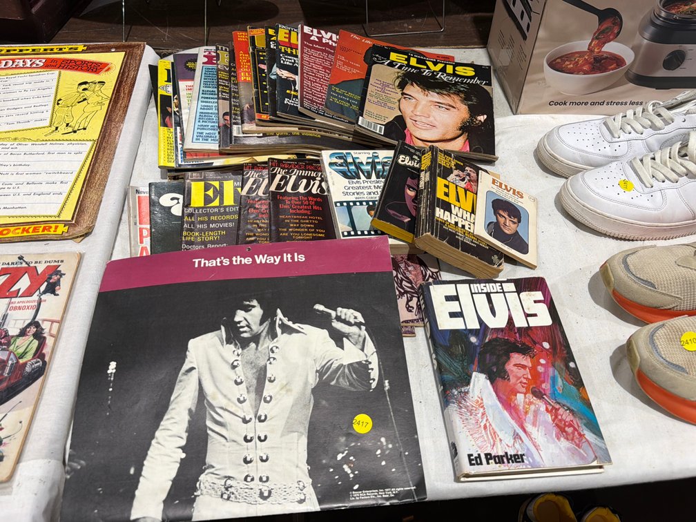 LOT OF ELVIS BOOKS/MAGAZINES, ETC.