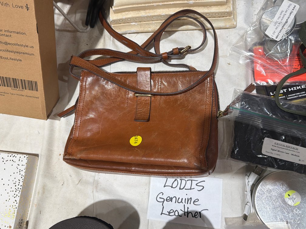 LODIS LEATHER PURSE