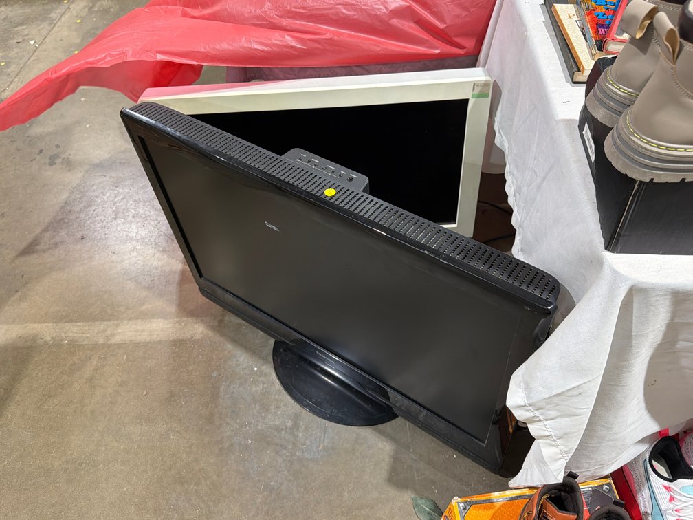 TOSHIBA & VIZIO TV’S