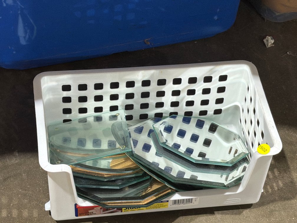 GLASS MIRRORED PLATES / CANDLE TRIVETS