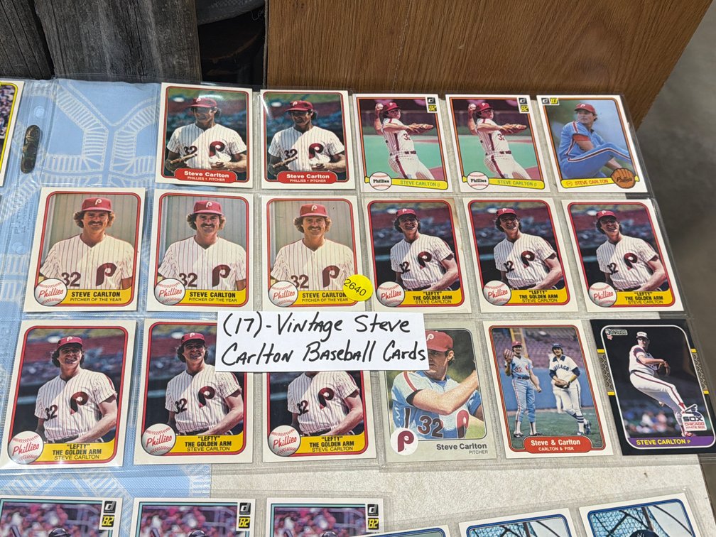 17 VINTAGE STEVE CARLTON BASEBALL CARDS