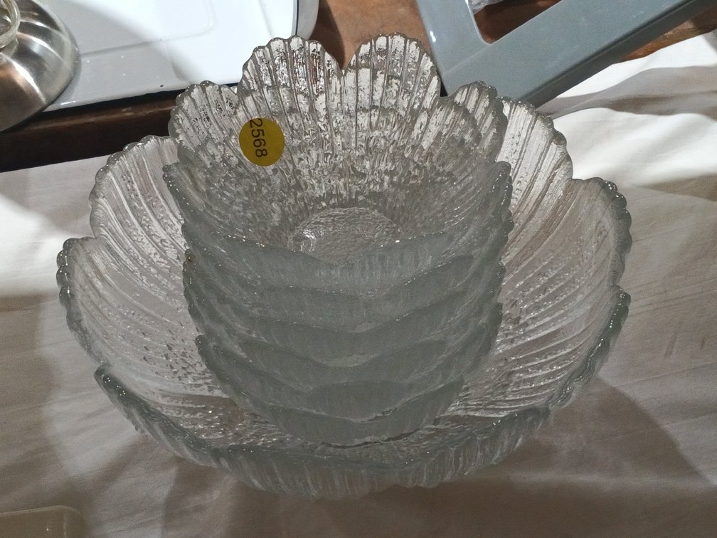 FLOWER STYLE GLASS BOWLS