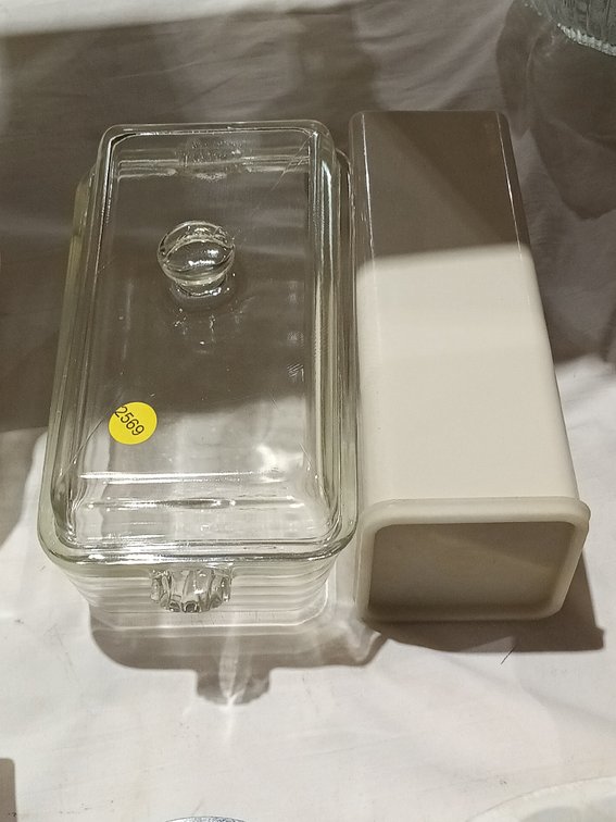 GLASS REFRIGERATOR BOX AND CHEESE KEEPER