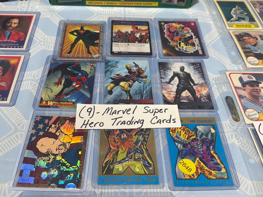9 MARVEL SUPER HERO TRADING CARDS