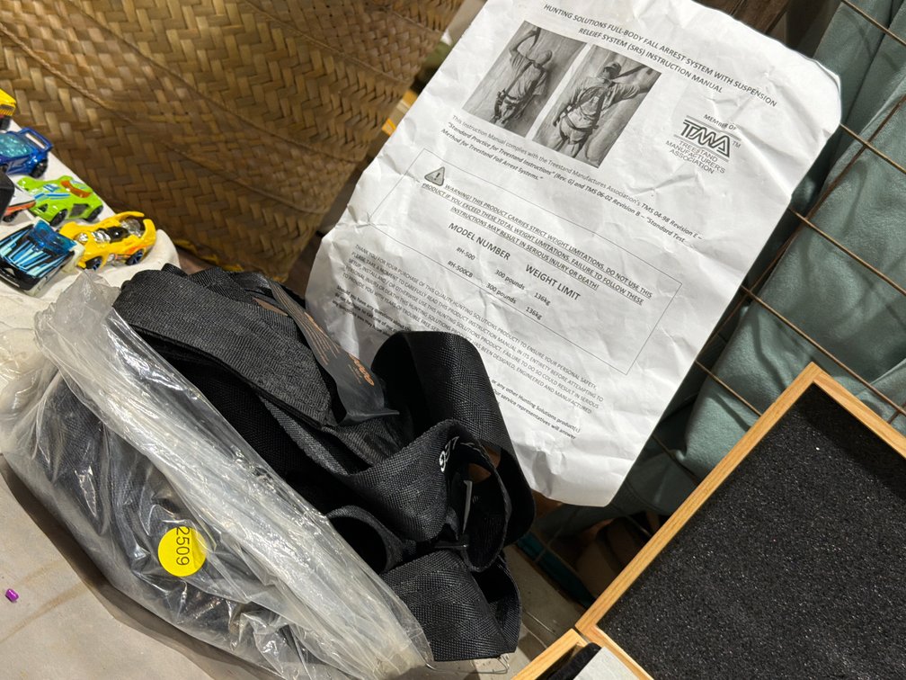 HUNTING SOLUTIONS FULL BODY FALL ARREST SYSTEM
