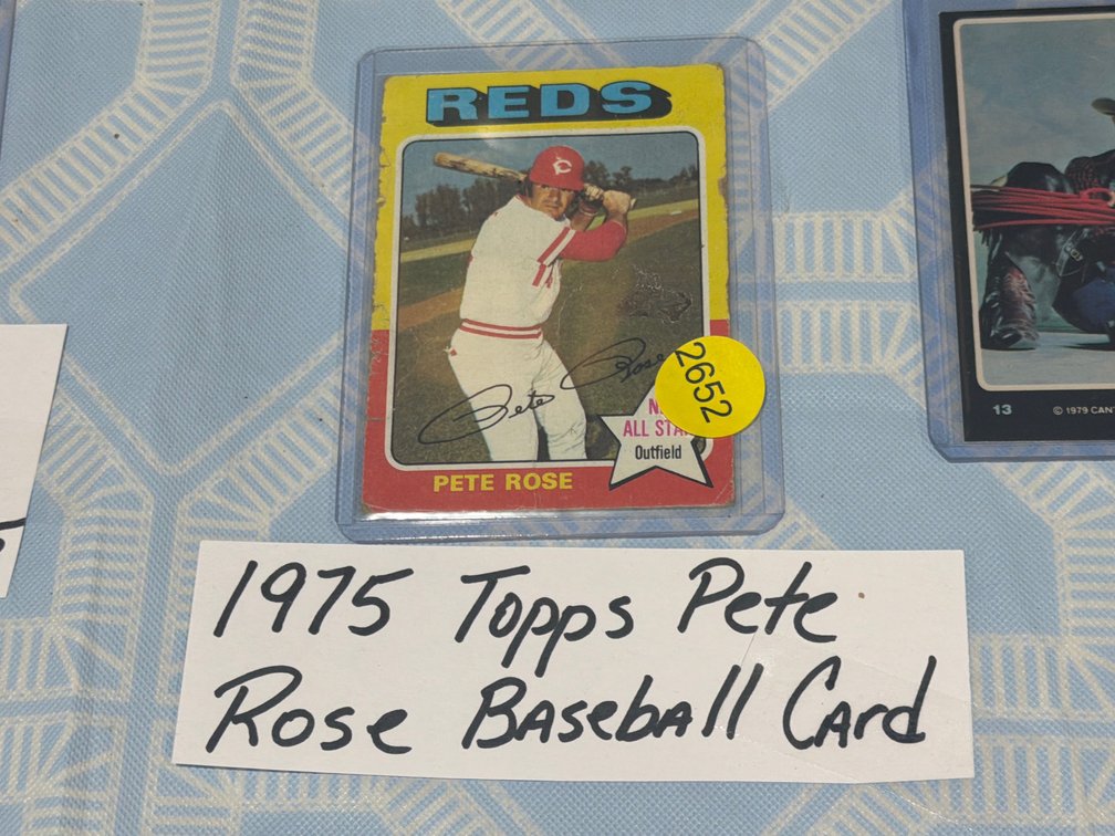 1975 TOPPS PETE ROSE BASEBALL CARD