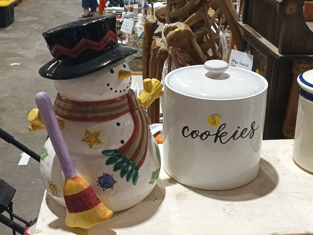(2) GLASS COOKIE JARS