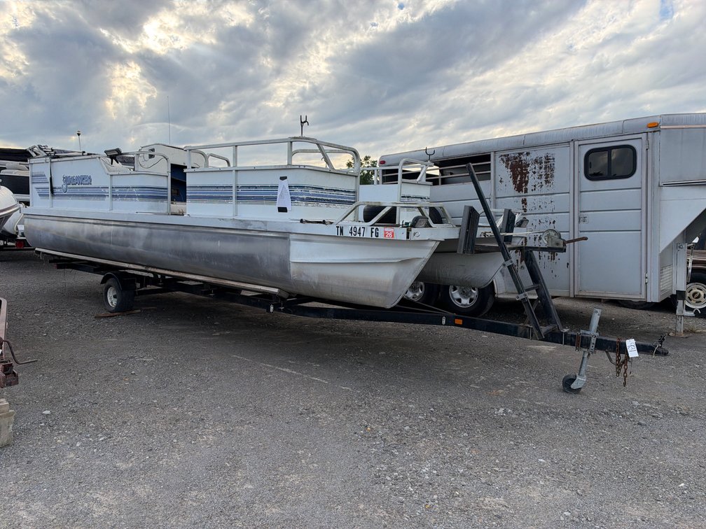 CELEBRITY SUNDANCER PONTOON BOAT