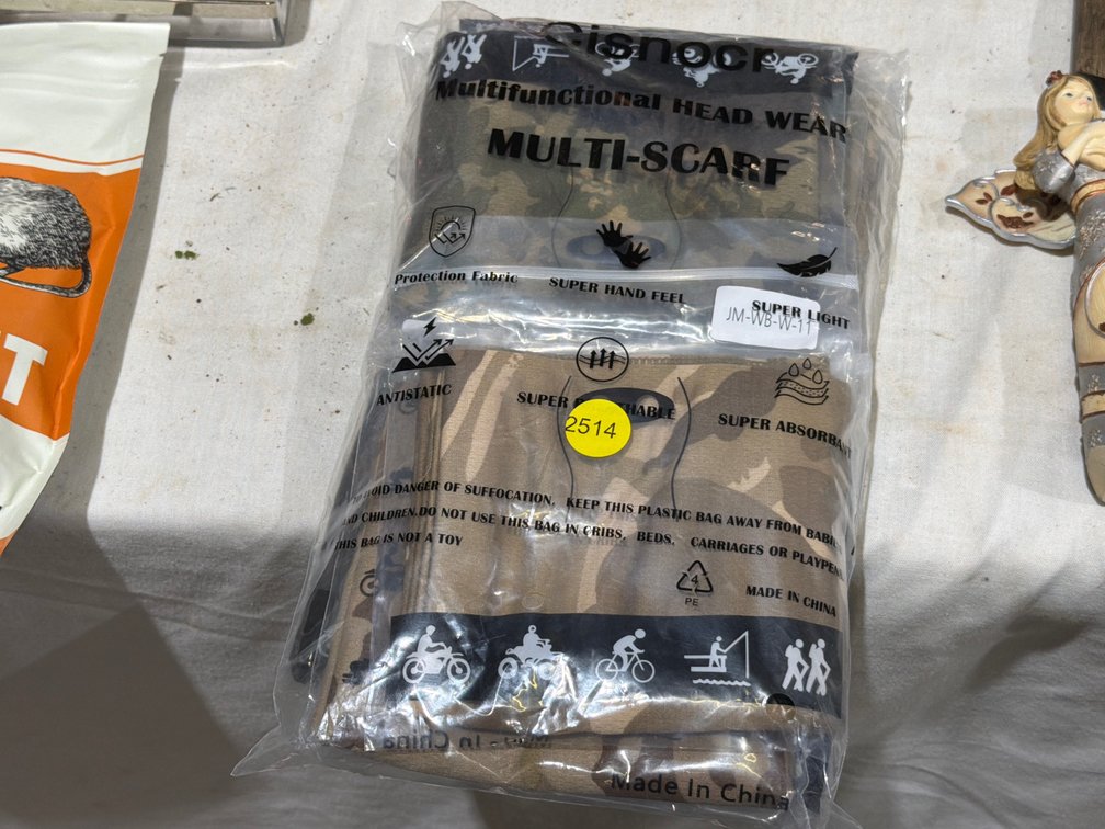 (7) MULTI -SCARVES