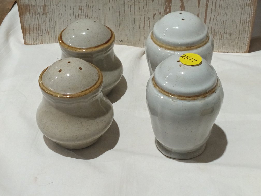 (4)1970 SALT/PEPPER SHAKERS