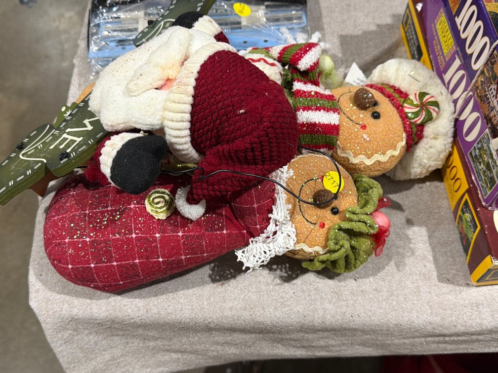 CHRISTMAS DECOR