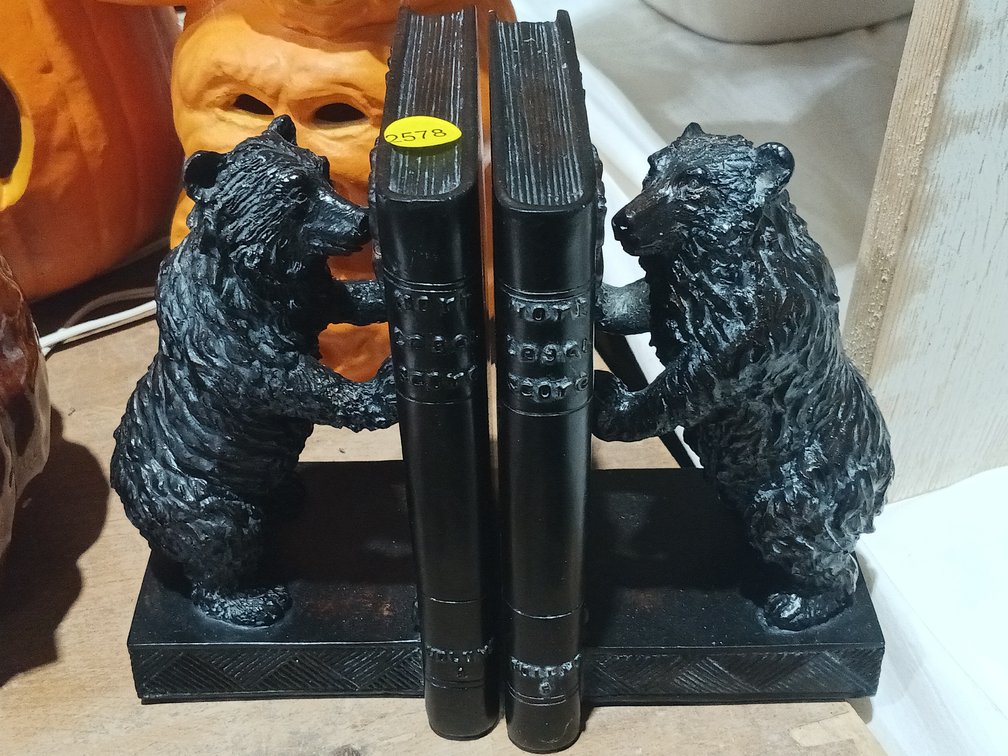 BEAR BOOKENDS