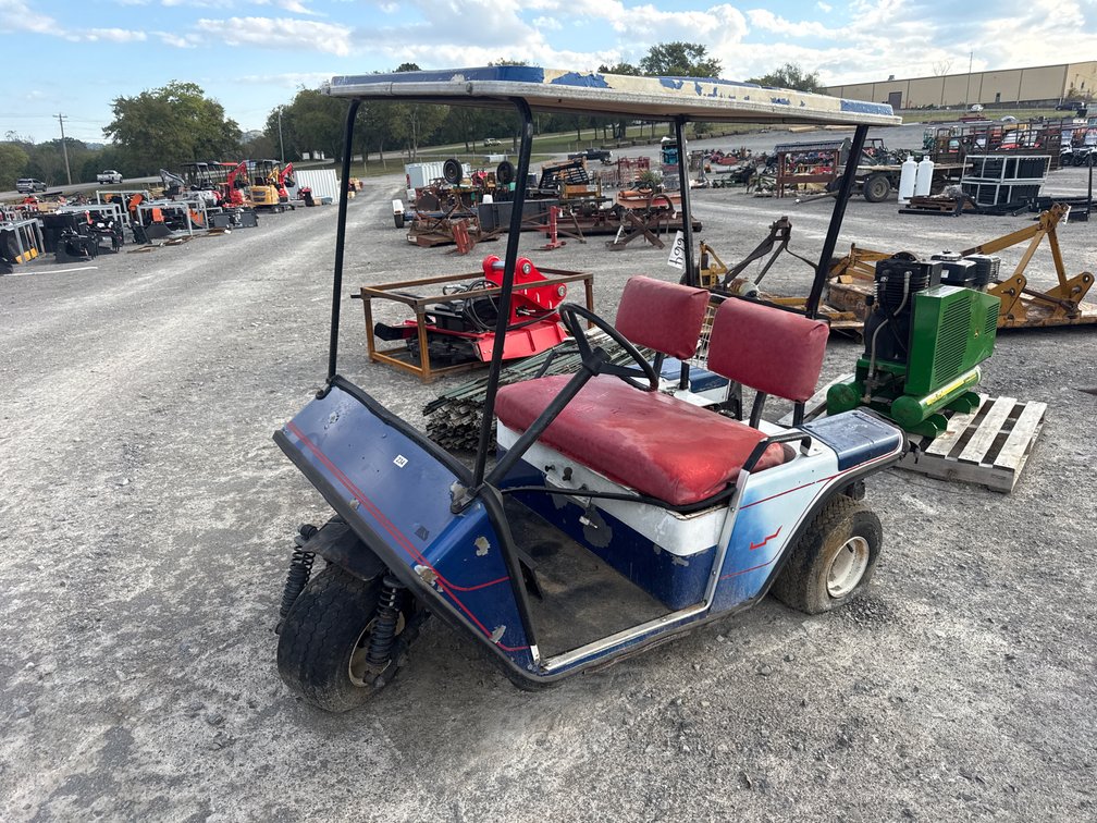 3 WHEEL GAS GOLF CART